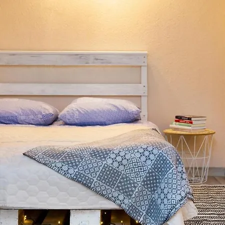 In Garage With Free Parking *