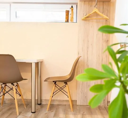 In Garage With Free Parking Apartman *