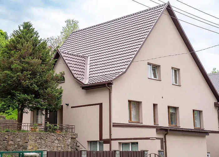 In Garage With Free Parking Apartman